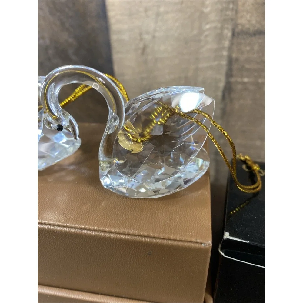 Set of 2 Vintage AMC New York Crystal Miniature Swan Figurines‎ XMAS Ornaments